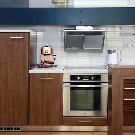 Modern Apartment With Terrace And Air Conditioning براغ المظهر الخارجي الصورة