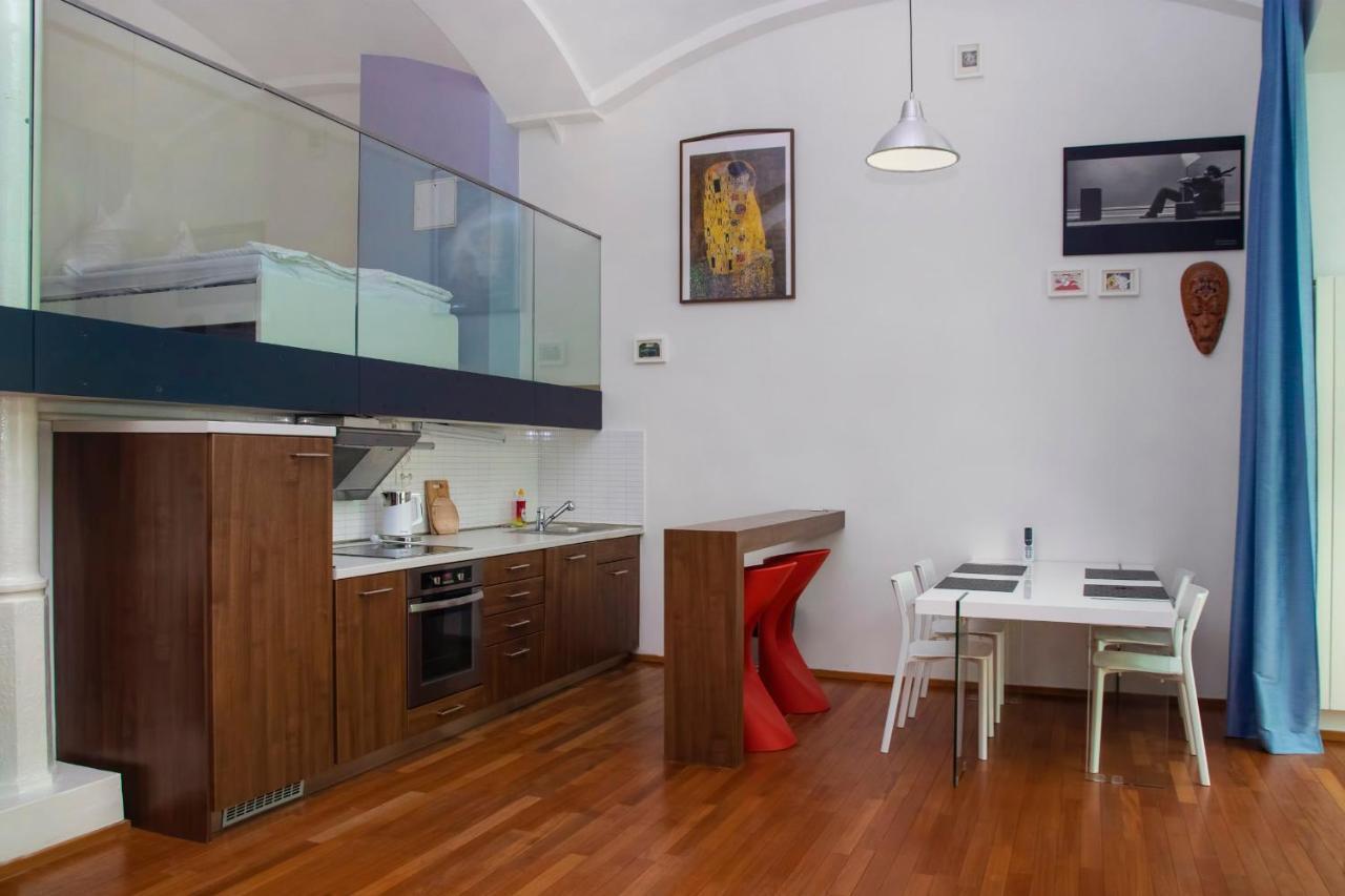Modern Apartment With Terrace And Air Conditioning براغ المظهر الخارجي الصورة